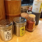 麺場 七人の侍 - 卓上調味料