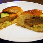 マルジューベーカリー - ハンバーグの断面