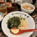 製麺処 蔵木 - 見た目も綺麗に麺線が整っています。