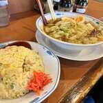 やまとラーメン香雲堂 - 炒飯小！ラーメン小！でガッツリな量きます！