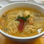ミスタードーナツ - 世界のスープ麺 トムヤムクン セット 897円。たまごチャーハン(ハーフ) 374円。