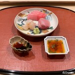 御料理 寺沢 - 造りを割醤油とちり酢を使い分け味わいます