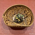 御料理 寺沢 - 香茸に自家製の熊肉ジャーキーに菠薐草に菊花に白胡麻の胡桃和え