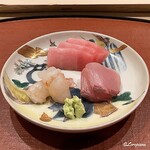 御料理 寺沢 - 塩竃ひがしものと称される目鉢鮪のトロに三陸 大船渡産産の平政と白ボタン海老