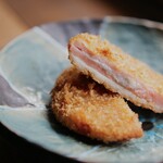 Ham cutlet stuffed with gorgonzola