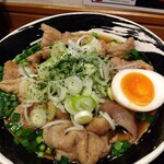 俺の中華たなか家 - 「醤油ホルモンらーめん」着丼＼(^o^)／　丼一面ホルモンたっぷり♥