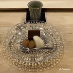 御料理 寺沢 - 葡萄と梨と自家製の水羊羹と茶