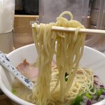 貝麺 みかわ - 麺リフト