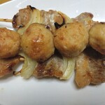 Jambo Yakitori Mimi - つくね串アップですってぇ〜♪生姜効いてるぅけどぉ少しだけぇしよっぱぁ！