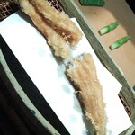 みかわ 是山居 - 有名な穴子はお皿の上で油がジュウジュウいっています♪素敵。