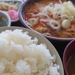 もつ煮屋 日の出食堂 - 通称❗『両大盛』もつ煮大盛&ご飯大盛❗