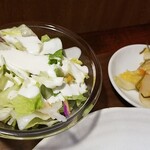 キッチン ブルー グローブ - サラダ、お新香のアップ