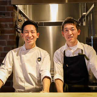 Yoshiyuki Ito, a chef who honed his skills at a famous restaurant, opened a business in Kuramae with his younger brother
