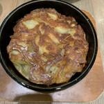 広州市場 田町店 - 何もつけずに熱熱でいけます。油淋鶏を撮るのを忘れた、、、