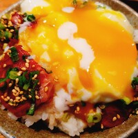たんとさがりとまくの店 - （※写真5）”ハラミユッケ丼”