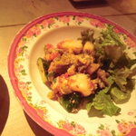 墨国回転鶏料理 - アボガドサラダ
