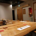 Sushi To Amakusadaiou Amane - カウンター８、テーブル2つ