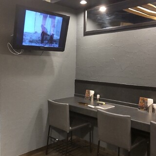 旨さと辛さがここちよい黒カレー 萬栄カレー_2