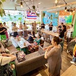 Hawaiian Cafe&Dining GOOD LIFE SURF DINER - 貸切り　店内BGMにスマホを繋げてお好きな音楽流せます
