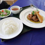 Jei Kurasshikku Gorufu Kurabu - 阿波尾鶏のローストガーリック風味、ライス、サラダ、スープ