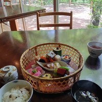 韻松亭 - 