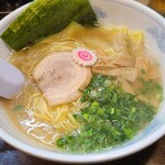 塩ワンタンメン980円