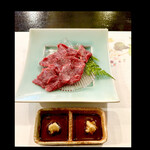 郷土料理ともん - 馬刺　byまみこまみこ