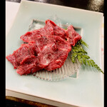 郷土料理ともん - 馬刺　byまみこまみこ