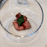 神戸牛洋食アモナ - ２切れローストビーフ