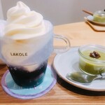 Kafe Runoa - クリームソーダ(紫・バタフライピー)  デザート