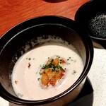 Libertemps - 赤カブと雲子のお椀⭐️独特の土っぽさがあるはずの赤カブがなめらかなすり流し状になって♡コンガリ焼いた雲子の旨みと脂が赤カブポタージュにじわっと広がり♪