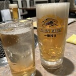 神戸元町 炭火焼肉 くにきや - 梅酒ソーダと生ビール