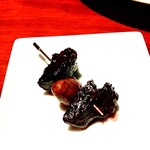 Libertemps - ピジョン内臓を焼いたもの♡♪さてサルミソースに使うはずのレバーがなぜここに？(*´꒳`*)秘密アピシウスご出身シェフさんの御特製ソースの作り方に有り⭐️