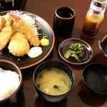 さんかＢ：とんかつ3、かにクリームコロッケ、エビフライ（780）