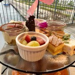 Hawaiian Cafe & Resutaurant Merengue Makana - 
