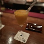 Bar 耳塚 - 柿とパッションフルーツのカクテル
