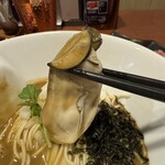 酒肴場 屯 - 柔らかく炊かれた牡蠣はしっとり美味