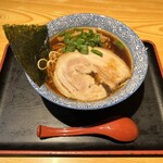 つくば麺屋こうじ - 料理写真:つくば醤油らぁ麺