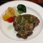 Trattoria W 仙台 - 国産豚肩ロースのグリル ジェノベーゼソース