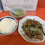 長春 - レバニラ炒め500円 白飯(中)200円　スープ付き