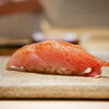 Sushi Toku - ◇剥がし（大間）
                仕入れの関係上、個体の最終日に提供されるという筋と筋の間の極上部位。