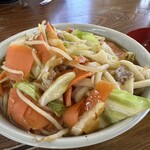 島そば - ボリューム有り！油でアチコーコー！