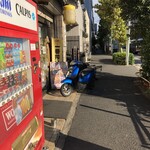 224689462 - さあ、店頭に近づくと、