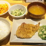 丸の内 タニタ食堂 - 日替わり定食800円  豚肉の南部焼き