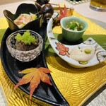 Suidoubashi Sushimitsu - 初冬を感じさせる美しい器と彩り。旬の5種盛り。