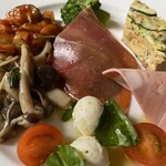 ラ・ベットラ・ダ・オチアイ - アンティパストミスト(前菜盛合せ)
