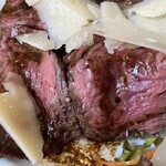 ラ・ベットラ・ダ・オチアイ - 牛肉のタリアータ