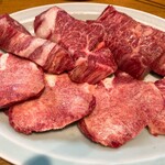 炭火焼肉ホルモンさわいし - 