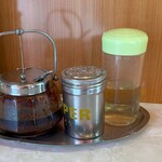 中華料理 大宝 - 卓上のいろいろ