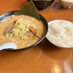 北海道ラーメン おやじ - おやじ麺と大ライス　